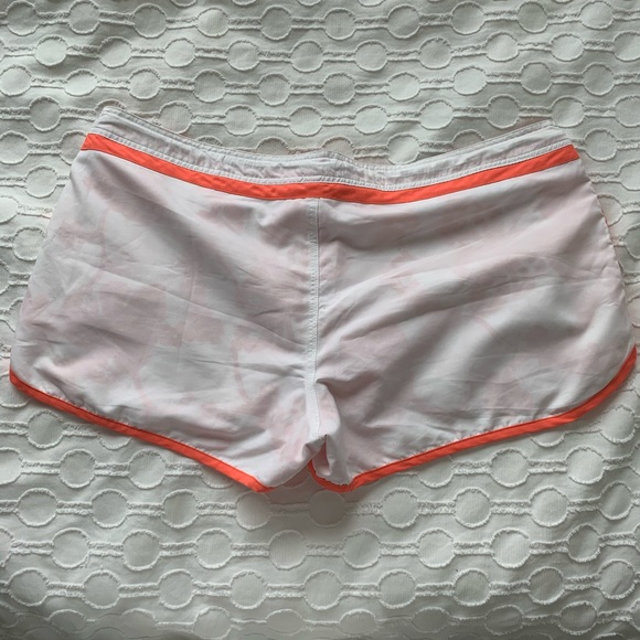 Aeropostale dolphin swim shorts - Picture 4 of 7